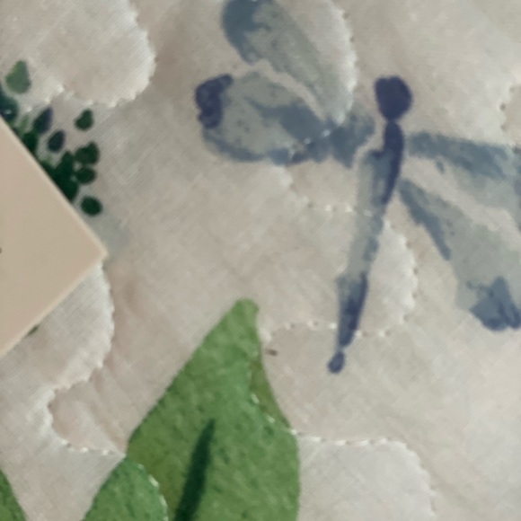 Brand new reversible full/queen quilt set. - Picture 3 of 4